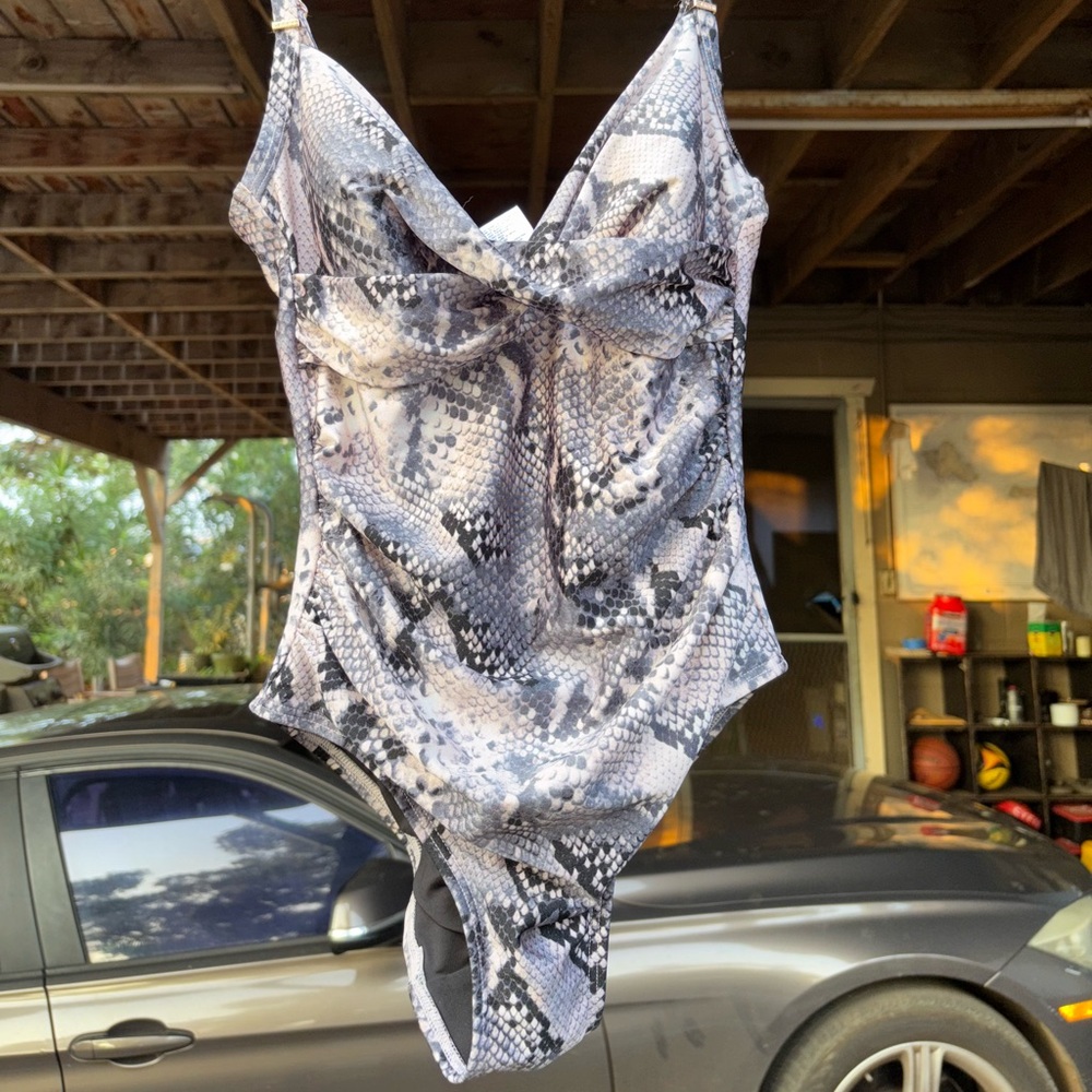 Calvin Klein swimsuit size 6!